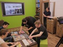 Planspiel Zeit.Druck wird im »Creative Cube« der FH Würzburg-Schweinfurt getestet